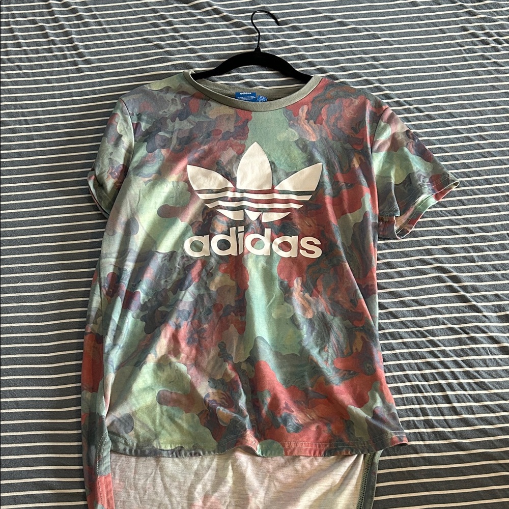 adidas Camo Logo Tee - Green/Red Mix